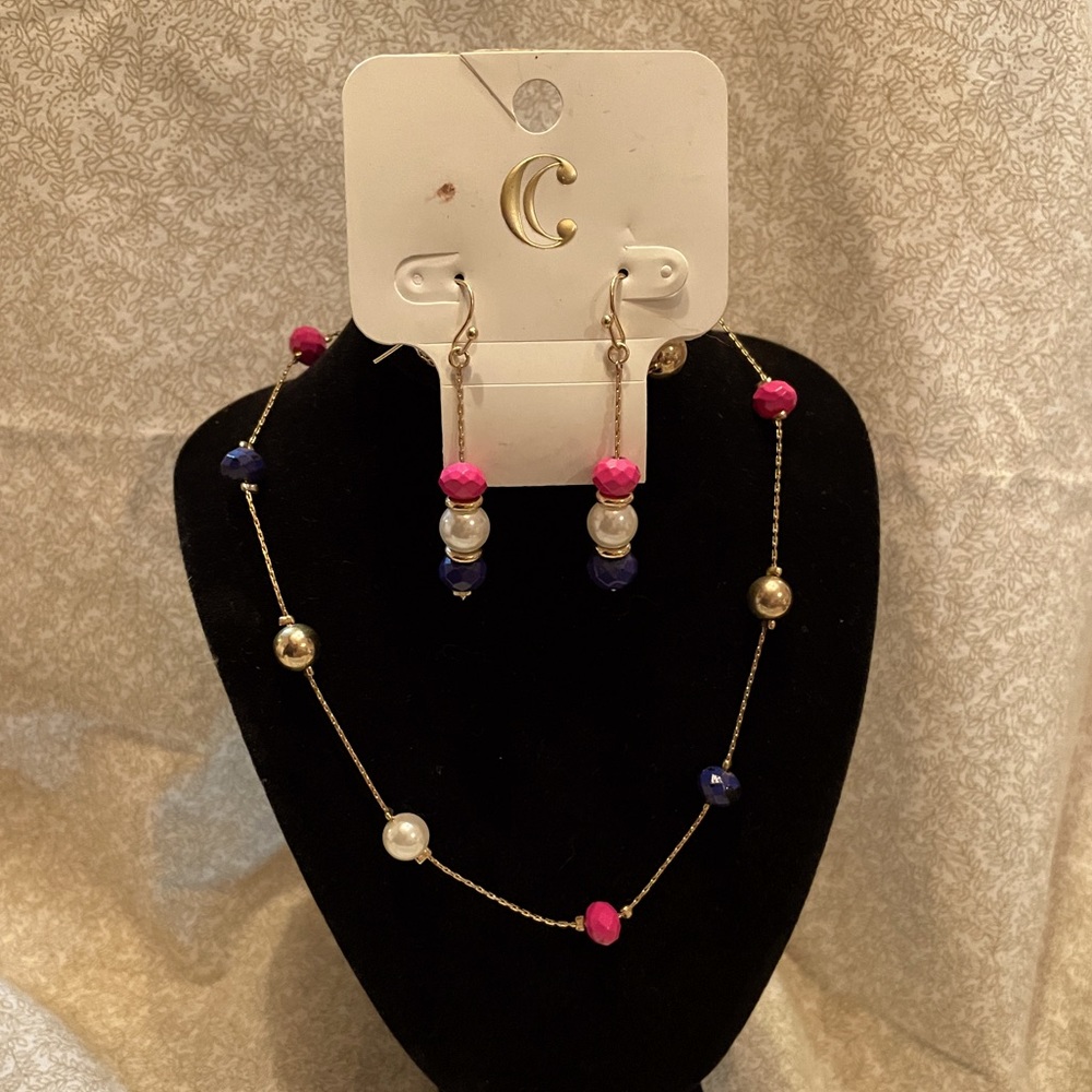 Gold Tone Set Chain Necklace and Earrings With Pearl, Pink, Blue Beads